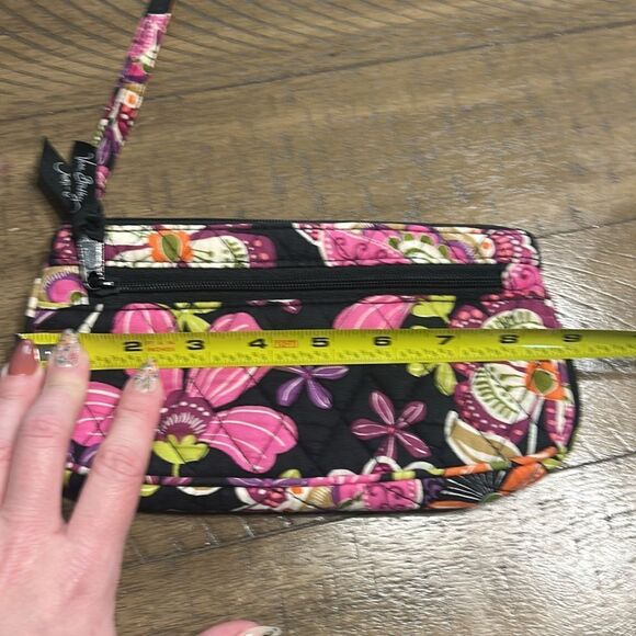 Vera Bradley wristlet - Picture 10 of 11